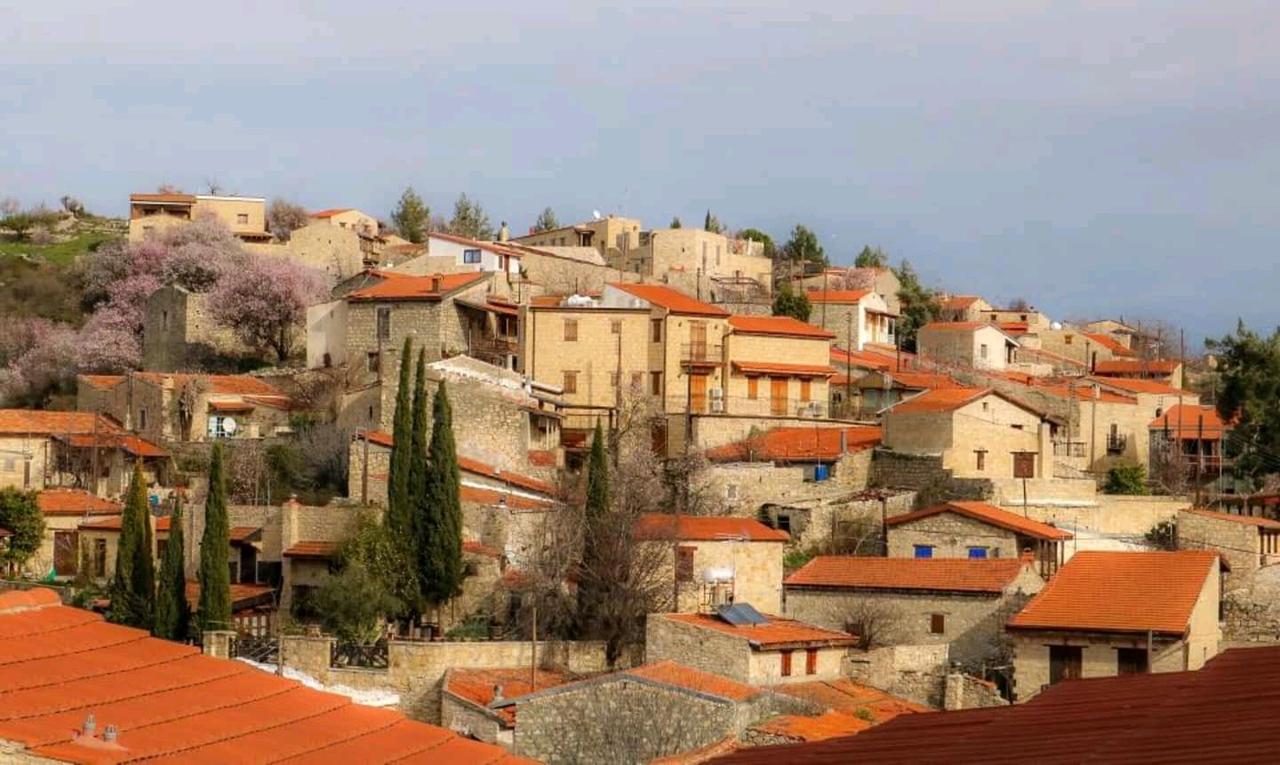 Lofou Traditional Stone House Exterior photo